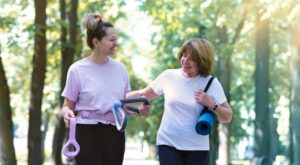 Si no eres de running, considera el power walking: ¡adelgaza y obtén beneficios adicionales!