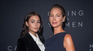 Grace Burns, la hija de Christy Turlington, brilla en su debut en la Semana de la Moda de Milán