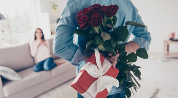 El peligro oculto en el amor apasionado: descubre el impacto del ‘love bombing’ en las relaciones