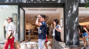 La IA llega al sector de la moda: Mango diseñará ropa con su propia inteligencia artificial generativa