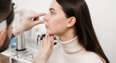 Descubre la verdad sobre las rinoplastias baratas: El 50% de los casos necesitan segunda operación