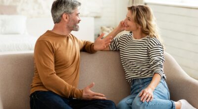 Domina la escucha activa: Clave para reducir el estrés y fortalecer tus relaciones