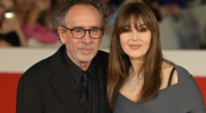 Mónica Bellucci y Tim Burton debutan como pareja oficial en el Festival de Cine de Roma