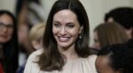 Atelier Jolie x Chloé: La colección cápsula sostenible que celebra la feminidad moderna por Angelina Jolie