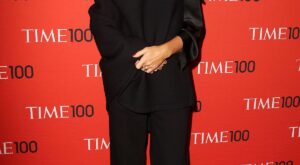 El regreso triunfal de Phoebe Philo: ¡Su nueva colección arrasa en minutos!