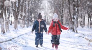Prepárate para el invierno con estos consejos de seguridad para tus pequeños exploradores