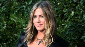 Este es el perfume que usa Jennifer Aniston desde joven y huele a flores