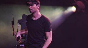 Enrique Iglesias anuncia su retiro de los escenarios