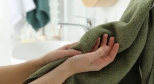 Toallas: ¿cómo evitar que se conviertan en un nido de bacterias?