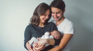 Este es el nombre de niño que triunfa entre las familias jóvenes