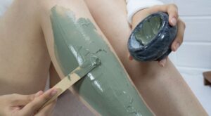 Piernas de fresa: ¡adiós a los puntitos negros!