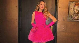 Blake Lively homenajea a Barbie con un look de infarto
