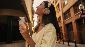 Estas canciones te ayudarán a elegir y probar los mejores auriculares para Reyes