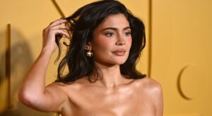 ¿Quieres unas mejillas de impacto? Así debes aplicar el colorete en 2024