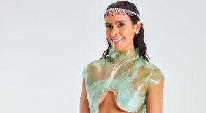 La polémica tras las Campanadas: ¿Cristina Pedroche plagió el look de Becky G en su décimo aniversario?