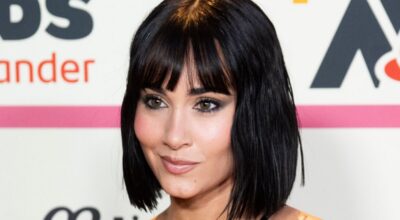 Aitana comparte sus 10 esenciales que lleva en el bolso y los preservativos son uno de ellos