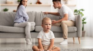 ¿Terremoto emocional? El «baby-clash» y su impacto en la pareja