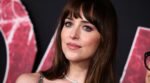 Dakota Johnson se desnuda con este vestido de red transparente en la premier de ‘Madame Web’