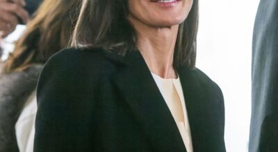 Letizia deslumbra con una blusa 3D: ¡la prenda más original de la Reina!