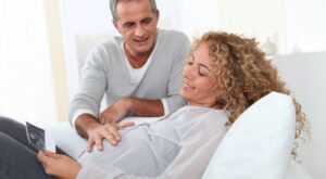 ¿Hijos sanos? La edad del padre marca la diferencia: nuevos riesgos revelados