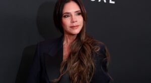 Victoria Beckham x Mango: La diseñadora crea una colección exclusiva para celebrar los 40 años de la marca española