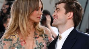 Suki Waterhouse: «Orgullosa de mi cuerpo postparto» – Un mensaje inspirador para todas las madres