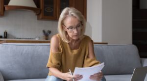 Osteopenia: la enfermedad silenciosa que afecta a 1 de cada 3 mujeres españolas mayores de 50 años