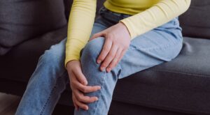 Optimiza tu salud ósea: Aprende a contrarrestar la pérdida de calcio con esta vitamina