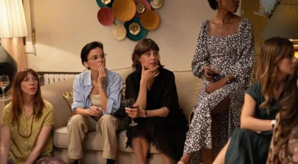 Las Largas Sombras: Un thriller femenino sobre la amistad, la culpa y los traumas del pasado