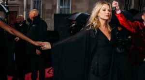 ¡Romance inesperado! Kate Moss (50) y Skip Marley (27), nieto de Bob Marley, ¿nueva pareja?