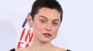 Emma Corrin rompe estereotipos mostrando su vello corporal en Harper’s Bazaar: los fans aplauden su valentía
