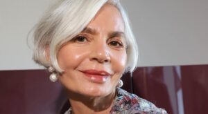 Zara agotará los coloretes que reaccionan con el ph de la piel y son tendencia