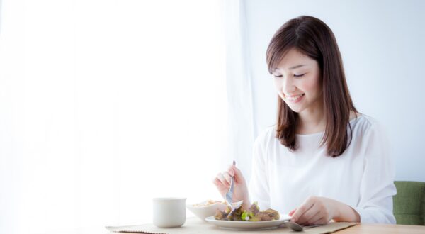 ‘Mindful Eating’: descubre una nueva forma de disfrutar de la comida con atención plena