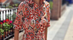 C&A arrasa con los vestidos camiseros rebajados que amarán las mujeres elegantes: combinan con zapatillas y no marcan