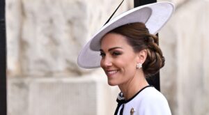 El regreso de Kate Middleton: el significado detrás de su elegante sombrero en homenaje a Carlos III