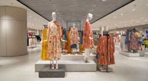 Descubrimos el truco para saber qué prendas estarán rebajadas en Zara antes que nadie y estas 3 son mis favoritas