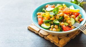 Ensalada de garbanzos: la receta más fácil y completa para disfrutarla como plato principal
