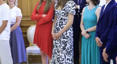 La infanta Sofía agota existencias del vestido rojo de Mango súper rebajado y en tendencia: asimétrico y muy juvenil