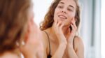 Este es el mejor tratamiento para decir adiós a las manchas solares, según una experta