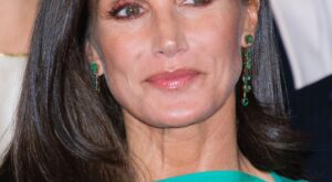 Druni rebaja al 30% el perfume floral y afrutado favorito de Letizia: un olor inconfundible que irradia elegancia