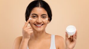 La crema antiedad con ácido hialurónico de la que todo el mundo habla está ahora rebajada en Druni al 30%