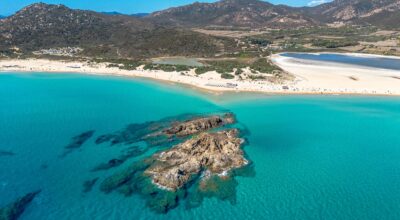 Cerdeña: ¿por qué es elegida como uno de los destinos de playa favoritos para viajar este verano?