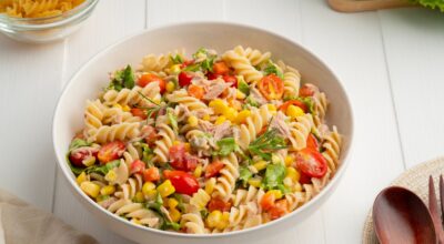 Por qué no se recomienda llevar ensalada de pasta a la playa: esto es lo que deberías tener en cuenta