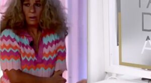 La reacción de Lolita tras conocer el fallecimiento de Caritina Goyanes en directo estremece a todos los espectadores