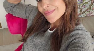 Paula Echevarría triunfa con la manicura en tendencia para otoño que las mujeres elegantes querrán copiar ya