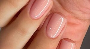 Rubber base: por qué este truco está en boca de todos y es perfecto para que tu manicura quede intacta durante un mes