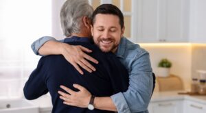 8 señales que demuestran que eres un gran padre (y solo las verás cuando tus hijos se vayan de casa)