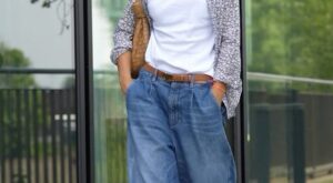 3 pantalones baggy, cómodos y juveniles de Zara, que triunfarán entre las mujeres de 40 y 50+ (desde 25,95 €)