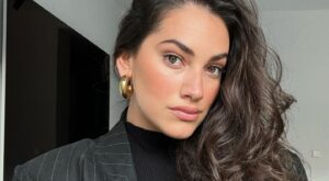 Acaba de llegar a Aldi el jersey con estampado en tendencia ideal para mujeres de talla grande: calentito y suave