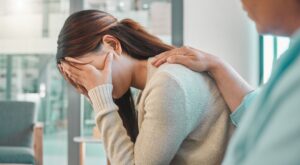 DANA en Valencia: cómo superar el trauma y gestionar el estrés y la ansiedad tras la tragedia, según los expertos